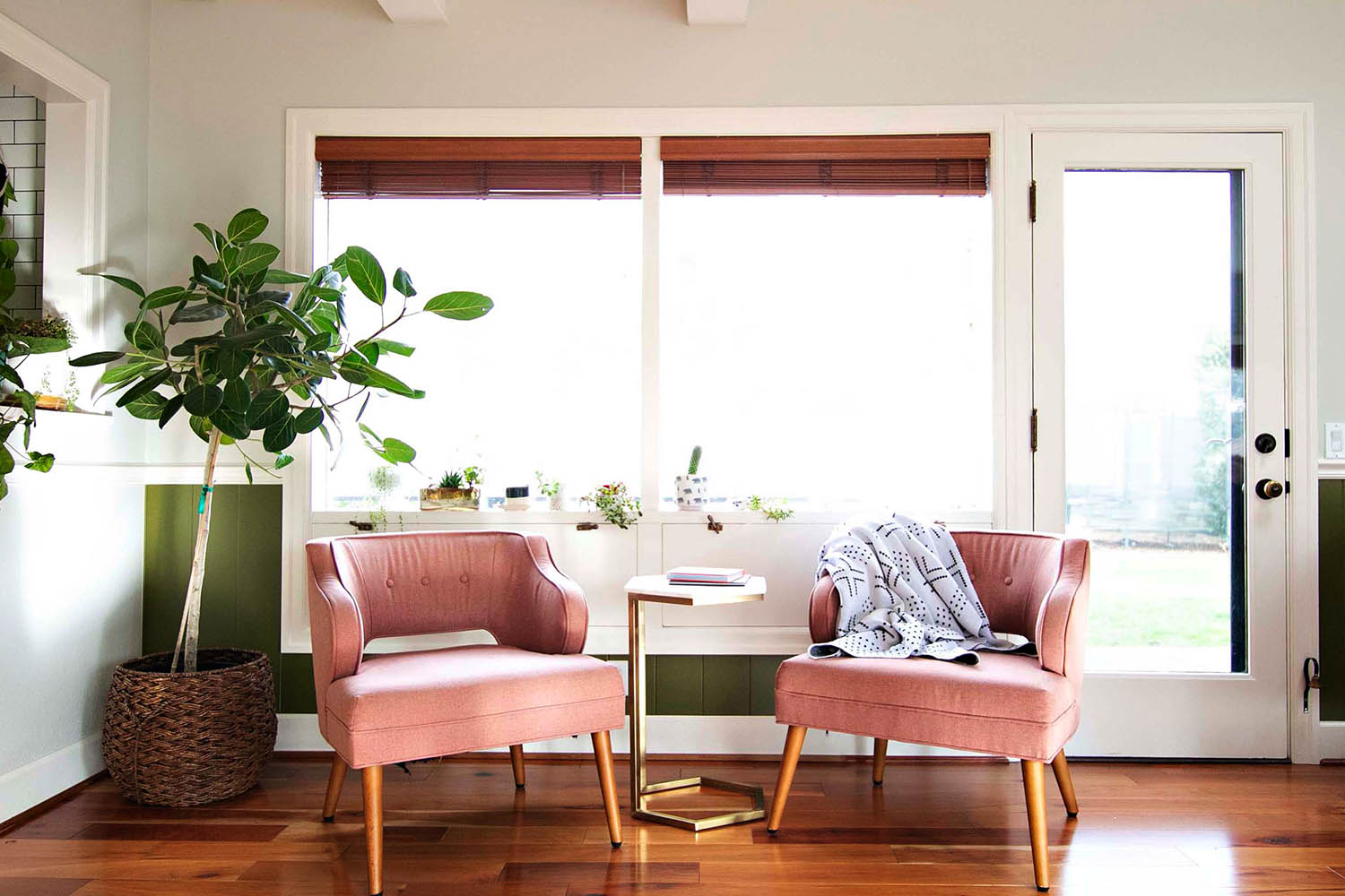 Light-Filled Sitting Area